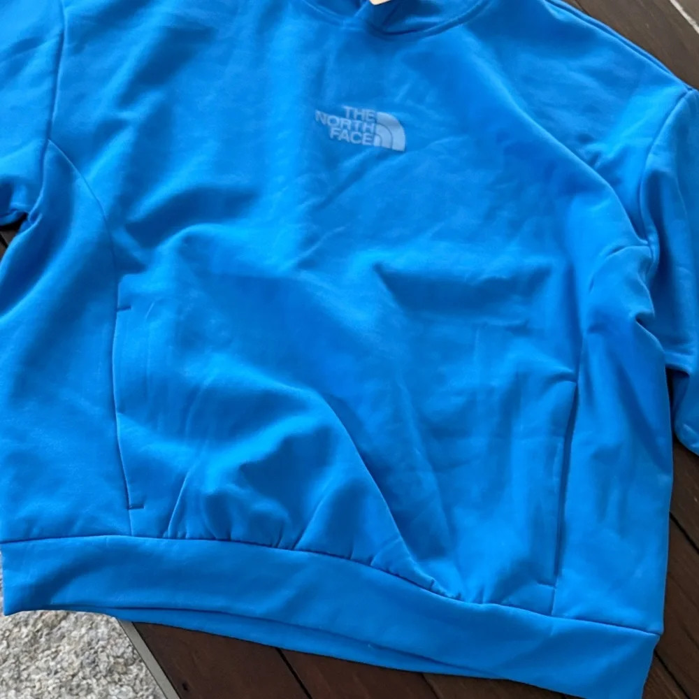 The North Face Bright Blue Hoodie NWT | Women’s Outdoor Sweatshirt Pullover
